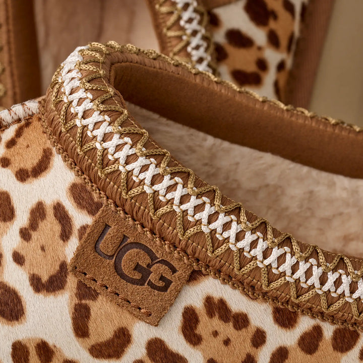 Ugg: Tazz Plains in Felicity Leopard Jasmine (1177890) - The Vogue Boutique