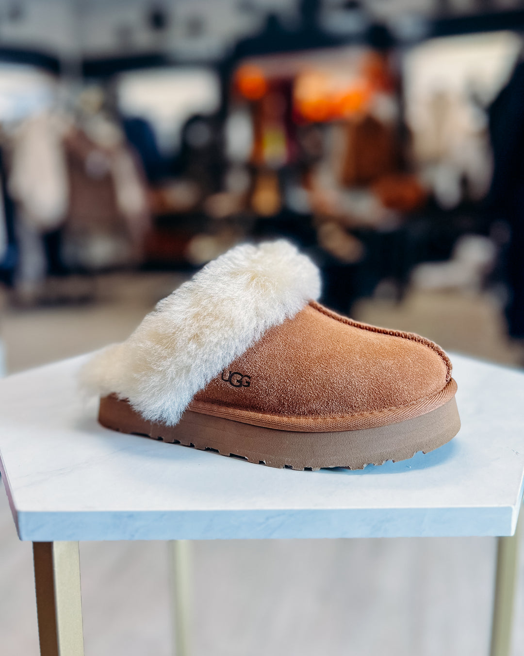 UGG: Kids Disquette in Chestnut - The Vogue Boutique