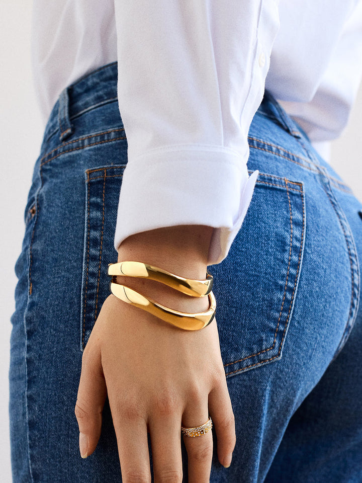 Baublebar: Natalia Wavy Hinge Bangle Set in Gold - The Vogue Boutique