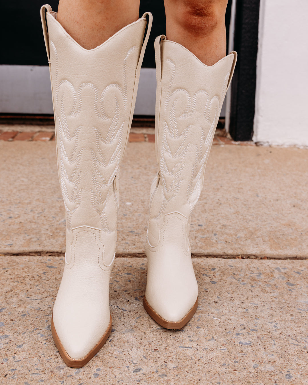 Coconuts: DIXIE in Off White Zzofw