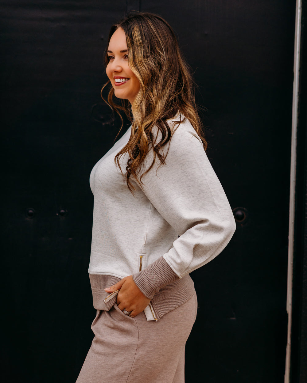 Varley: Loxley Raglan Boyfriend Sweat in Ivory Marl/ Taupe Marl - The Vogue Boutique