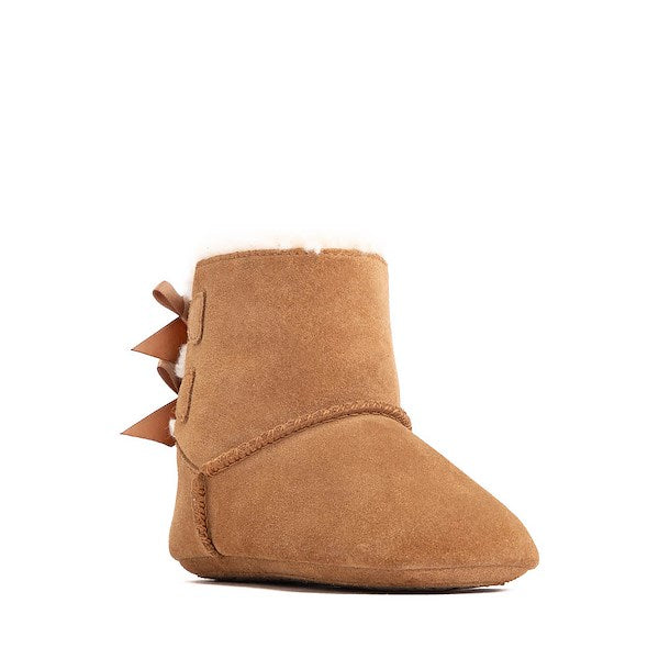 UGG: Baby Bailey Bow in Chestnut