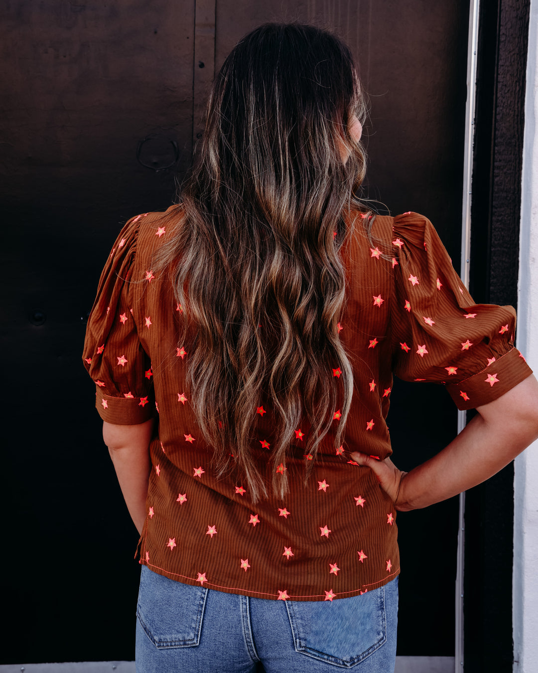 Ivy Jane: Brown and Pink Flower Top in Rust (621606)