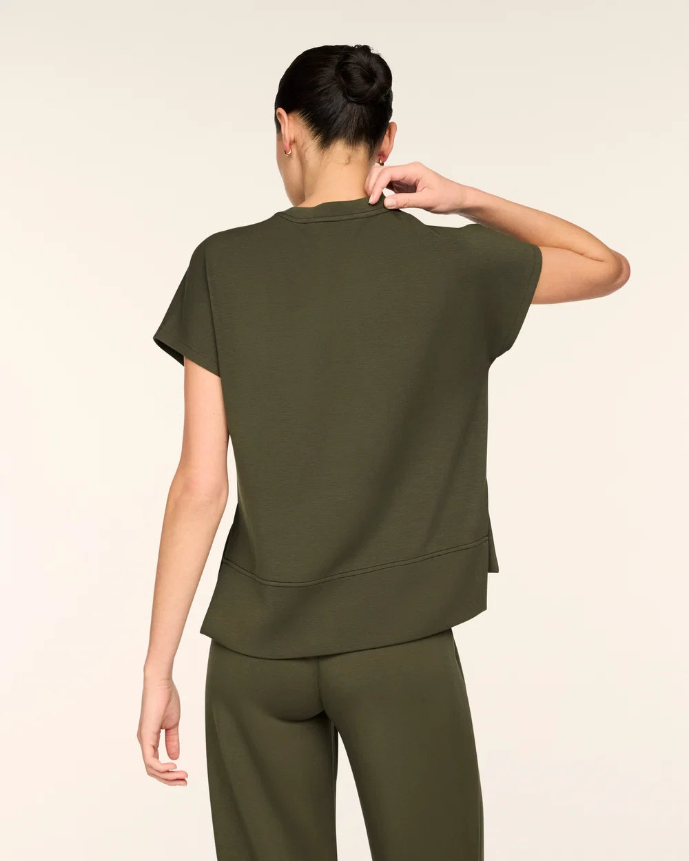 Spanx: Airessentials Crewneck Tee in Monstera (22796R)