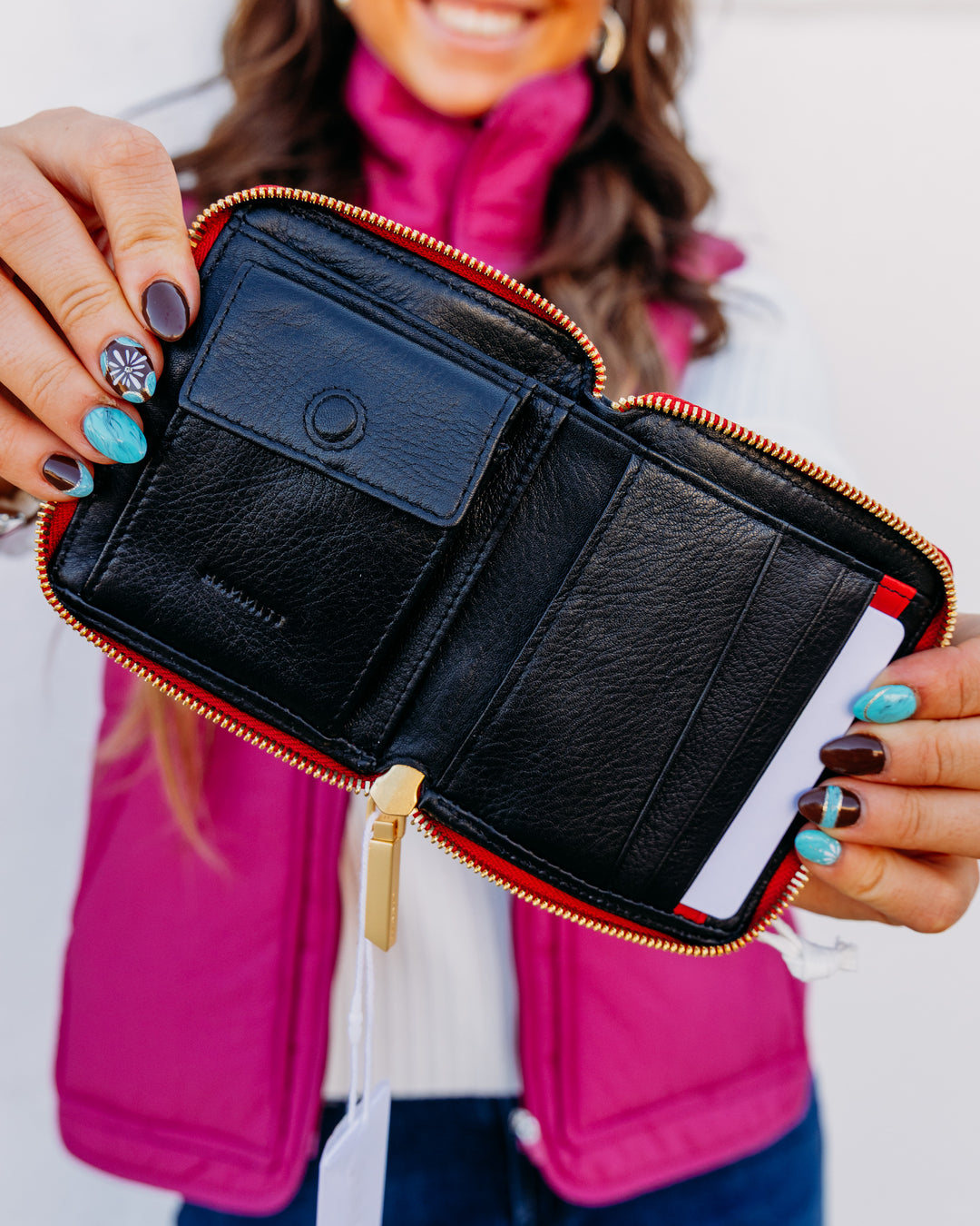 Hammitt: 5 North in Black/Brushed Gold Red Zip (17256)
