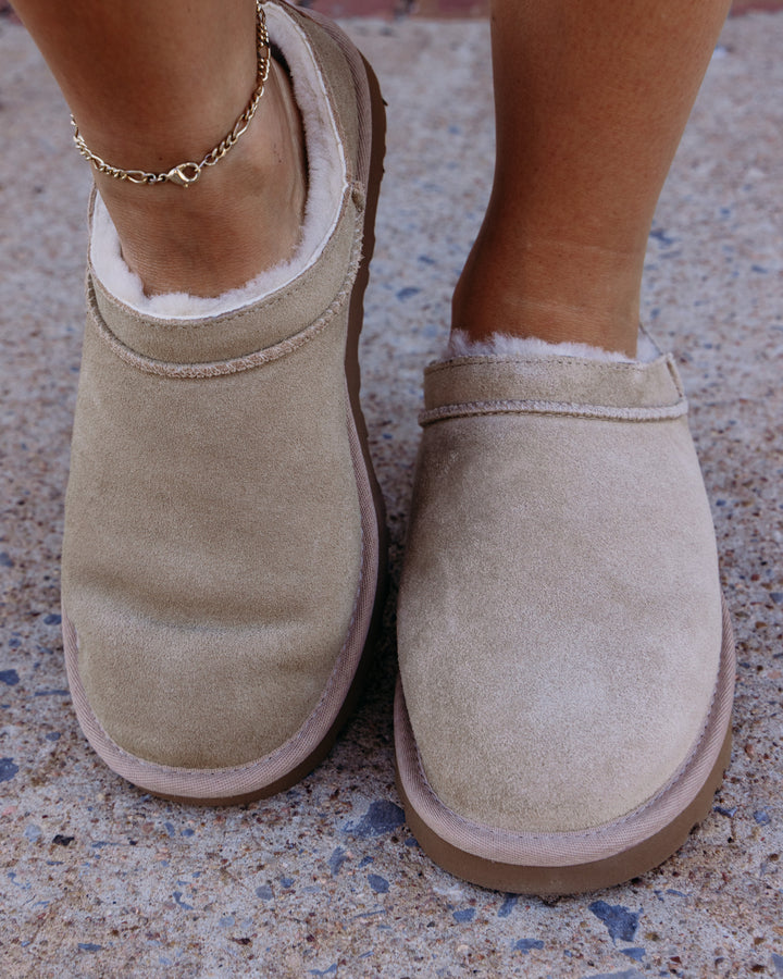 UGG: Classic Micro in Sand (1173891)