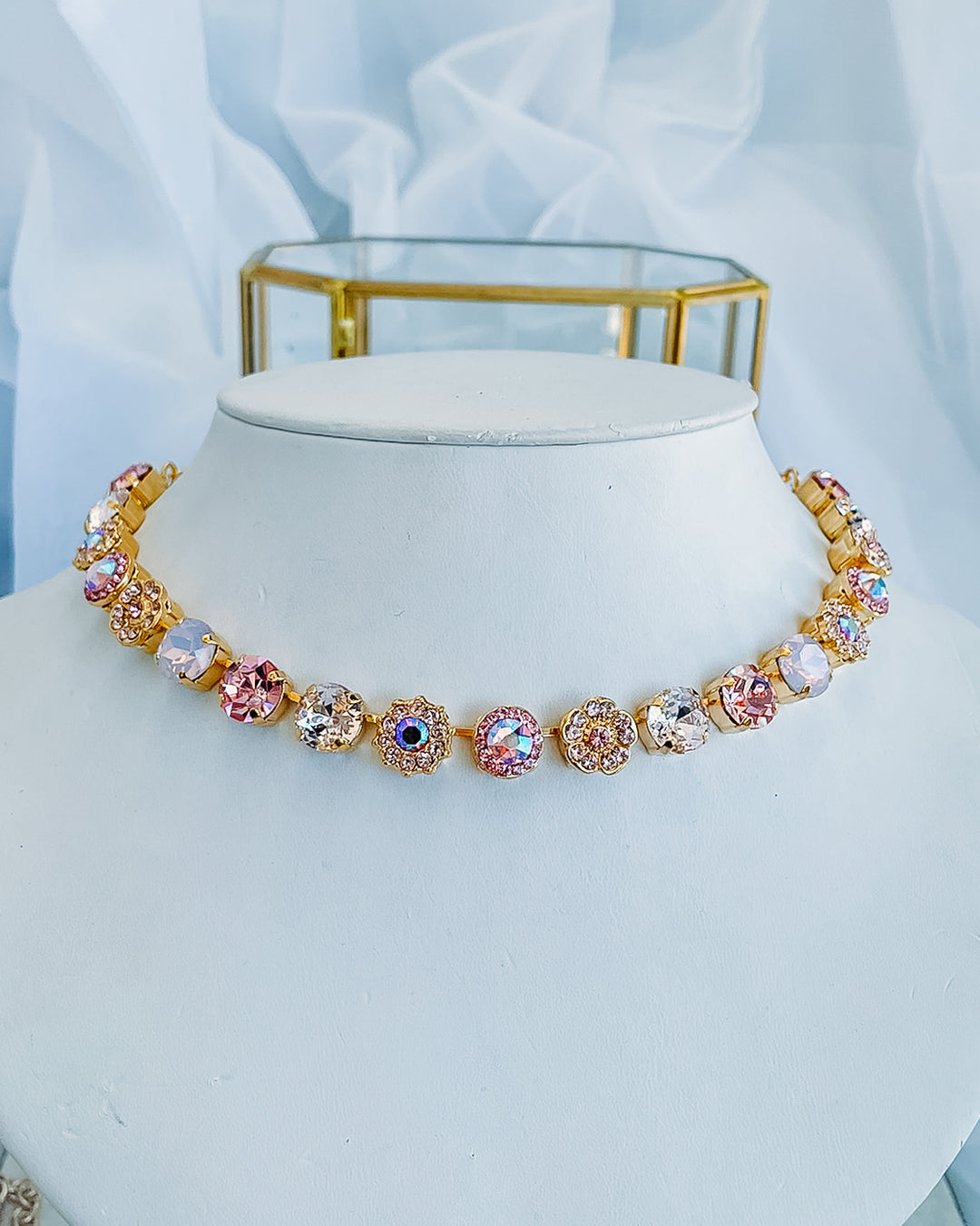 Mariana: "Flamingo" N-3084-1129-2-YG