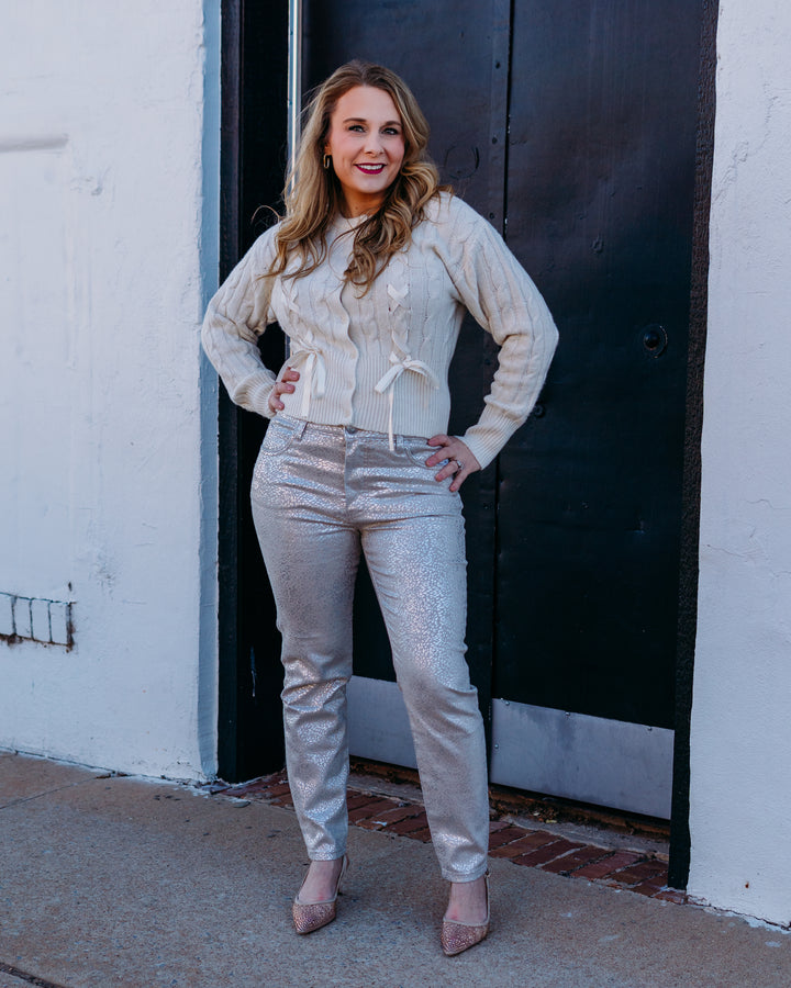 Kut: Charlize High Rise Cigarette Leg W/ Clean Hem in Cream/Silver - The Vogue Boutique
