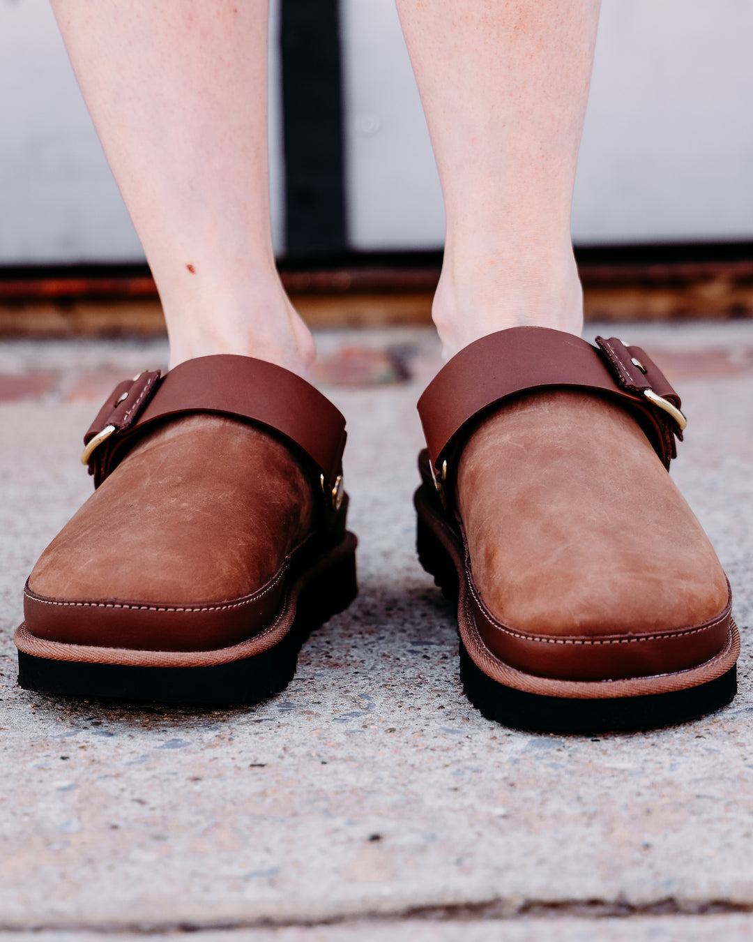 UGG: Goldenstar Villa Clog in Dark Chestnut (1169590)