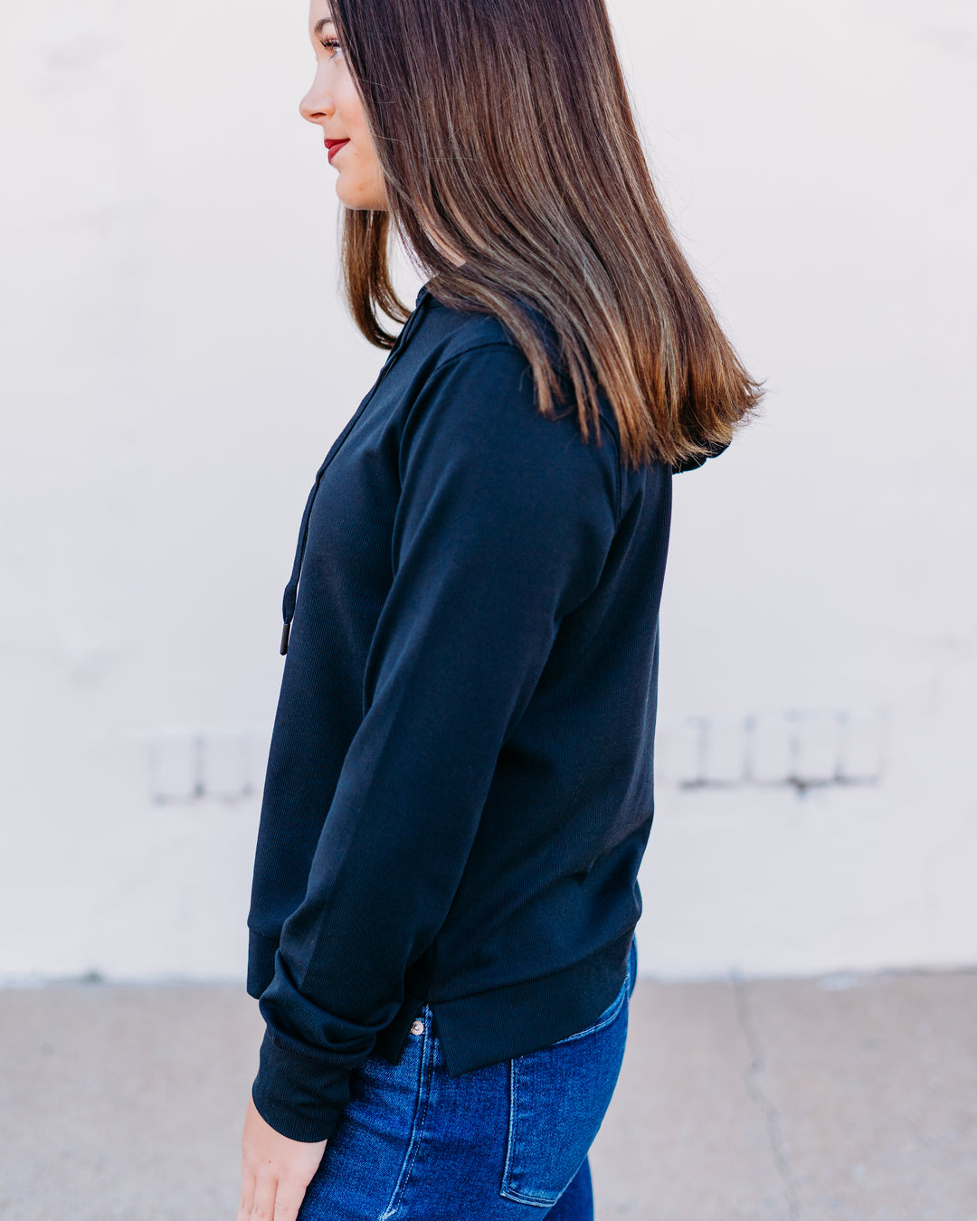 Thread & Supply: Izzy Hoodie in Black J1814TTRTS - The Vogue Boutique