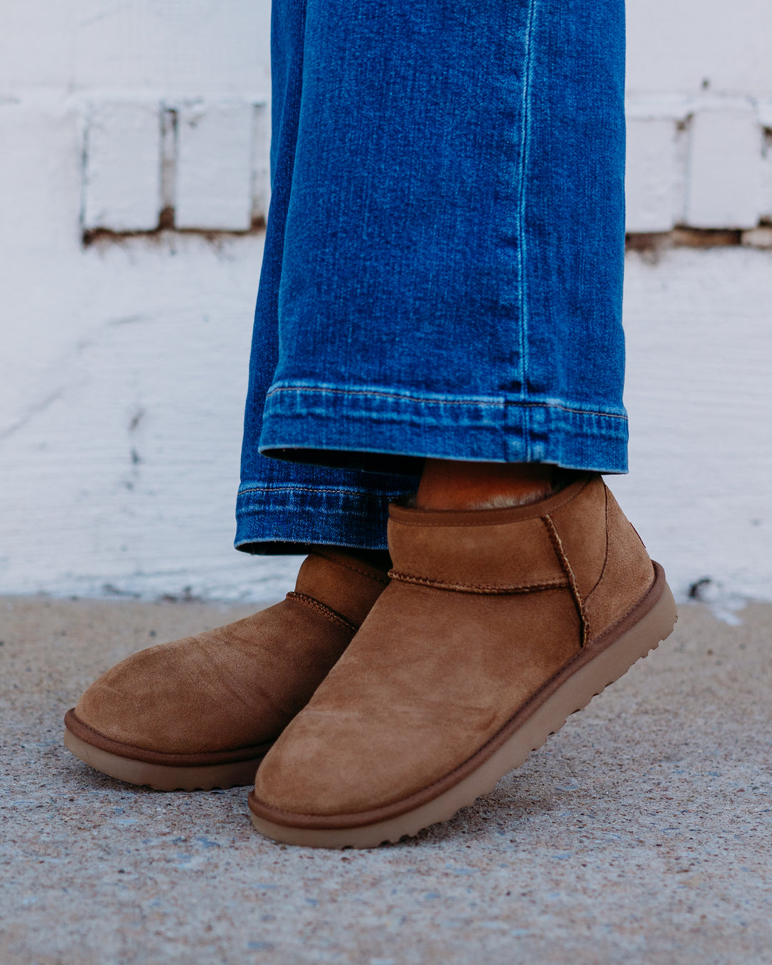 UGG: Classic Ultra Mini in Chestnut (1116109)