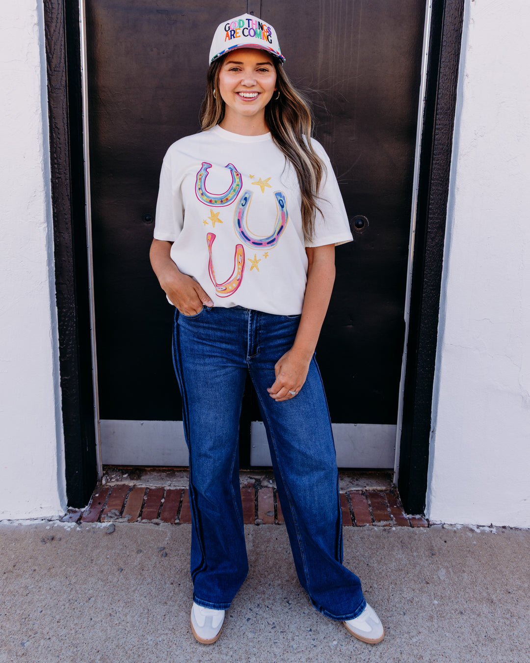 Poppy & Pine: Three Wishes Horseshoe Tee in Ivory