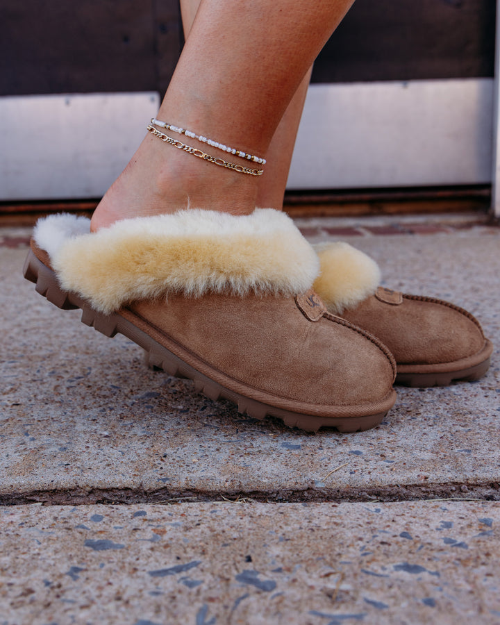 UGG: Coquette Slipper in Chestnut