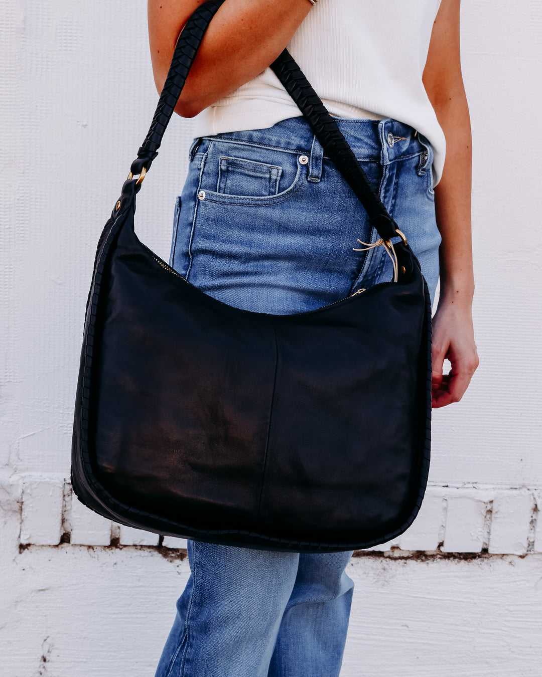 Hobo: Mia Large Hobo in Black