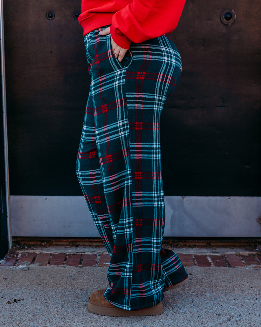 Z Supply: Hangout Plaid Pant in Mistletoe - The Vogue Boutique