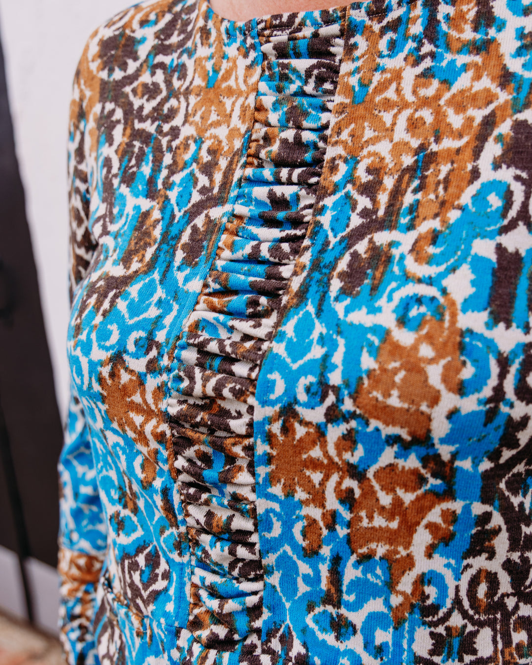 Multiples: Gathered front shirt (M46608TM)
