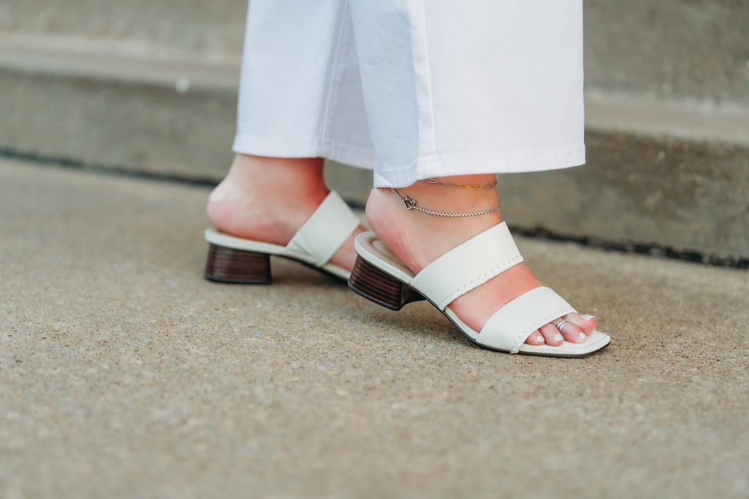 Clarks: Serina Mule in Off White - The Vogue Boutique