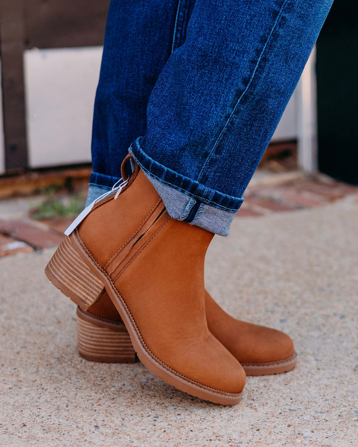 TOMS: Hailey Boot in Nubuck Brown Leather 10021307 - The Vogue Boutique