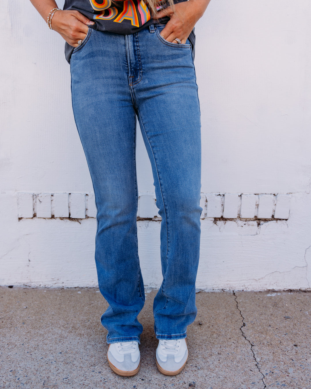 Good American: Classic Bootcut Jeans in Cedarwick (GCLBC067F)