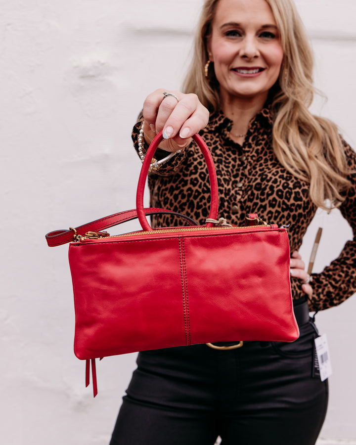 Hobo: Sable Crossbody in True Red (VI-36002TRRD)