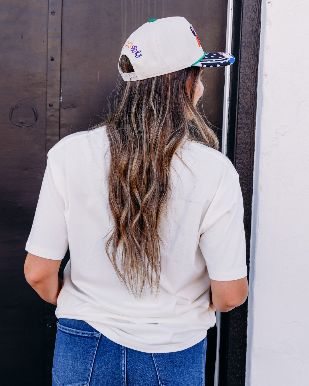 Poppy & Pine: Three Wishes Horseshoe Tee in Ivory