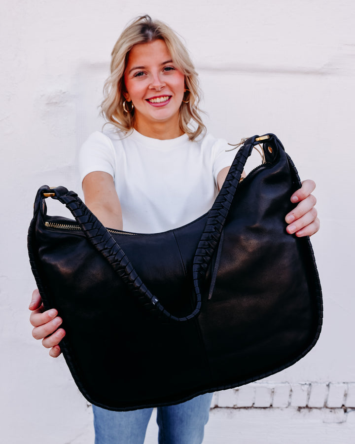 Hobo: Mia Large Hobo in Black