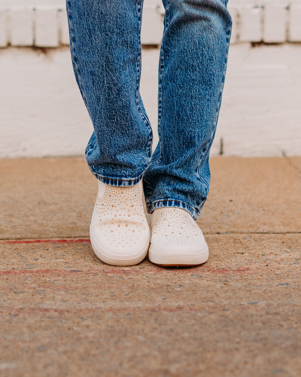Skechers: Arch Fit Arcade Sneakers Dazzle You in Off White - The Vogue Boutique