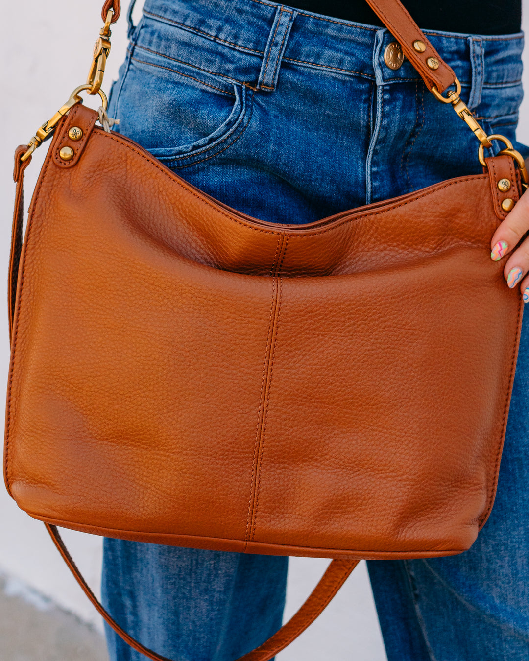 Hobo: Pier Shoulder Bag in Warm Honey