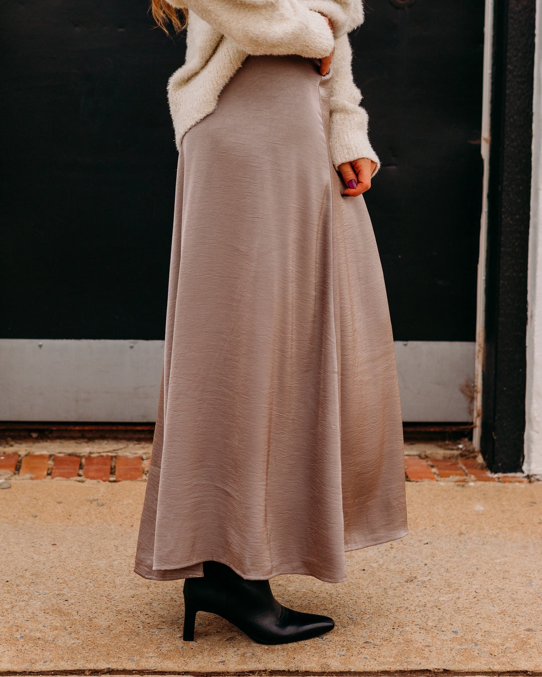 Z Supply: NorthPointe Midi Skirt in Moonlight - The Vogue Boutique