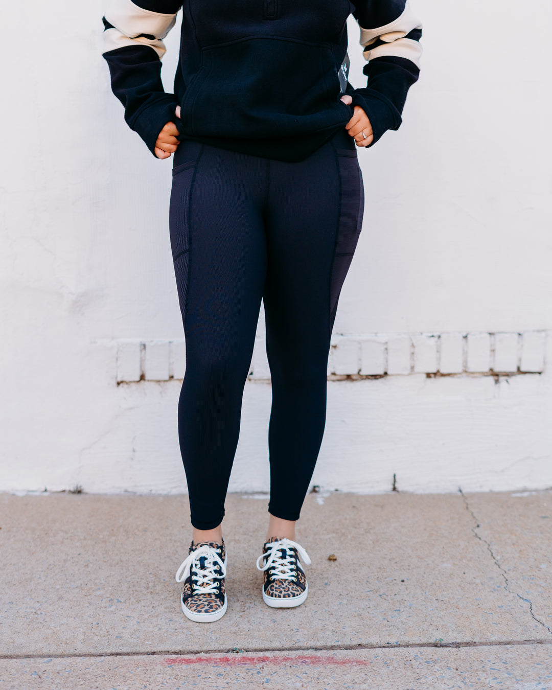 Glyder: Beam 7/8 Leggings in Black - The Vogue Boutique