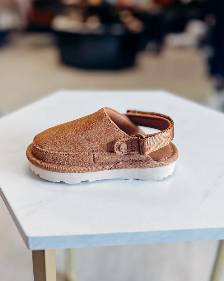 Ugg: Kids Goldenstar Clog in Chestnut - The Vogue Boutique