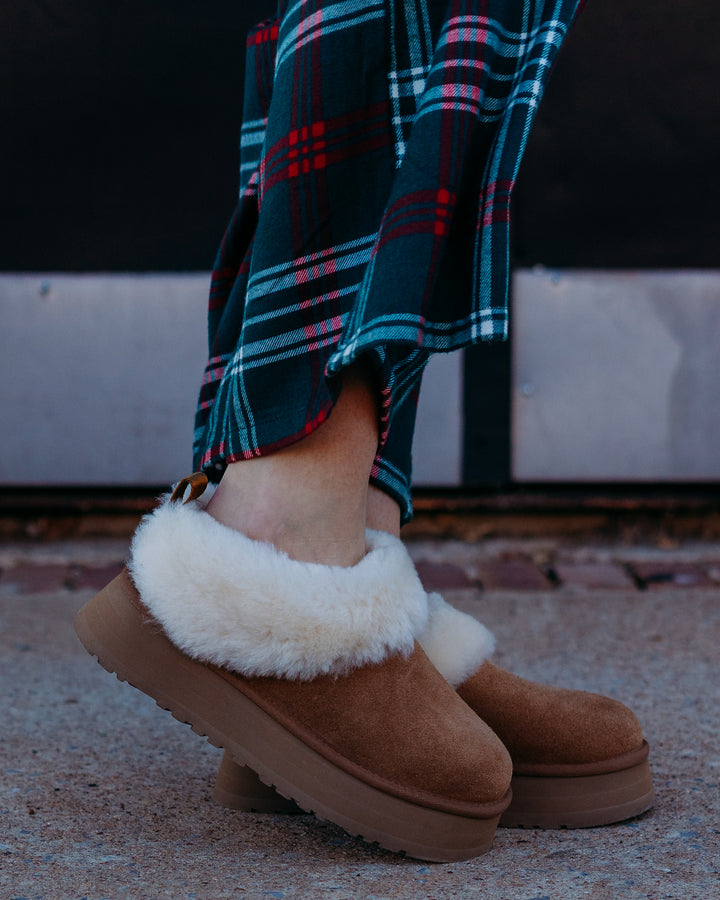 Ugg: W Tazzelle Chestnut Slippers - The Vogue Boutique