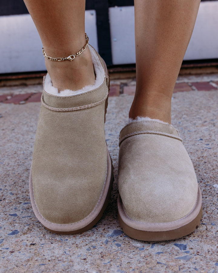 UGG: Classic Micro in Sand (1173891)