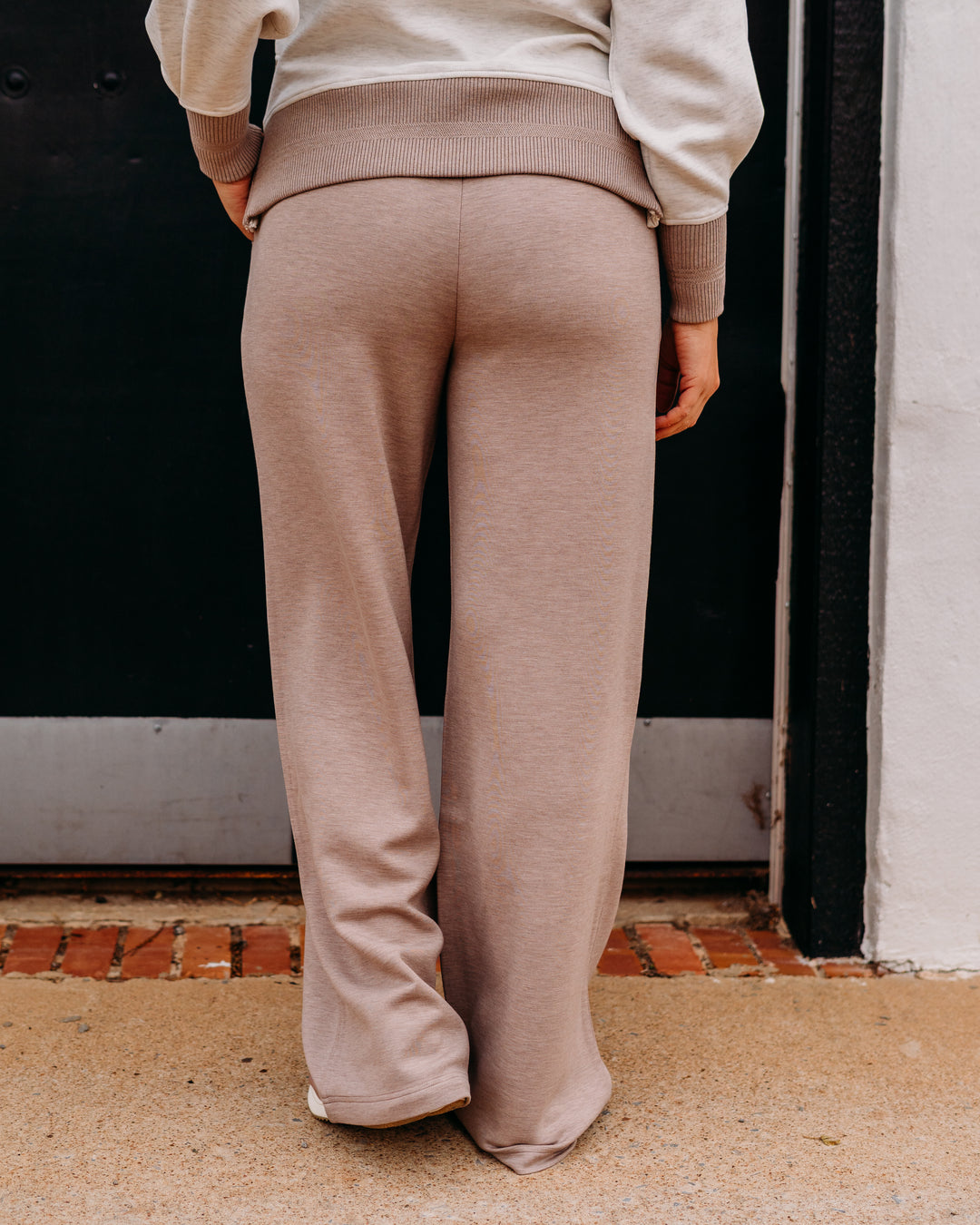 Varley: The Extra Wide Leg Pant 32' in Taupe Marl - The Vogue Boutique