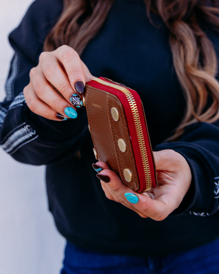 Hammitt: 5 North – Mahogany Pebble/Brushed Gold Red Zip