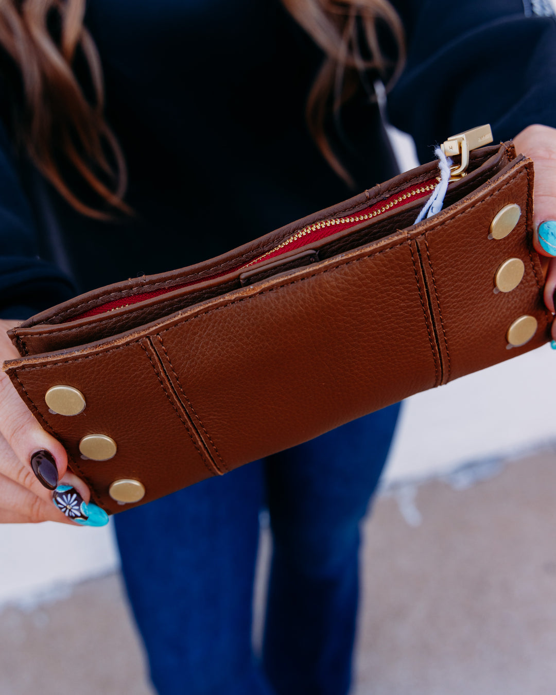 Hammitt: 110 North – Mahogany Pebble/Brushed Gold Red Zip
