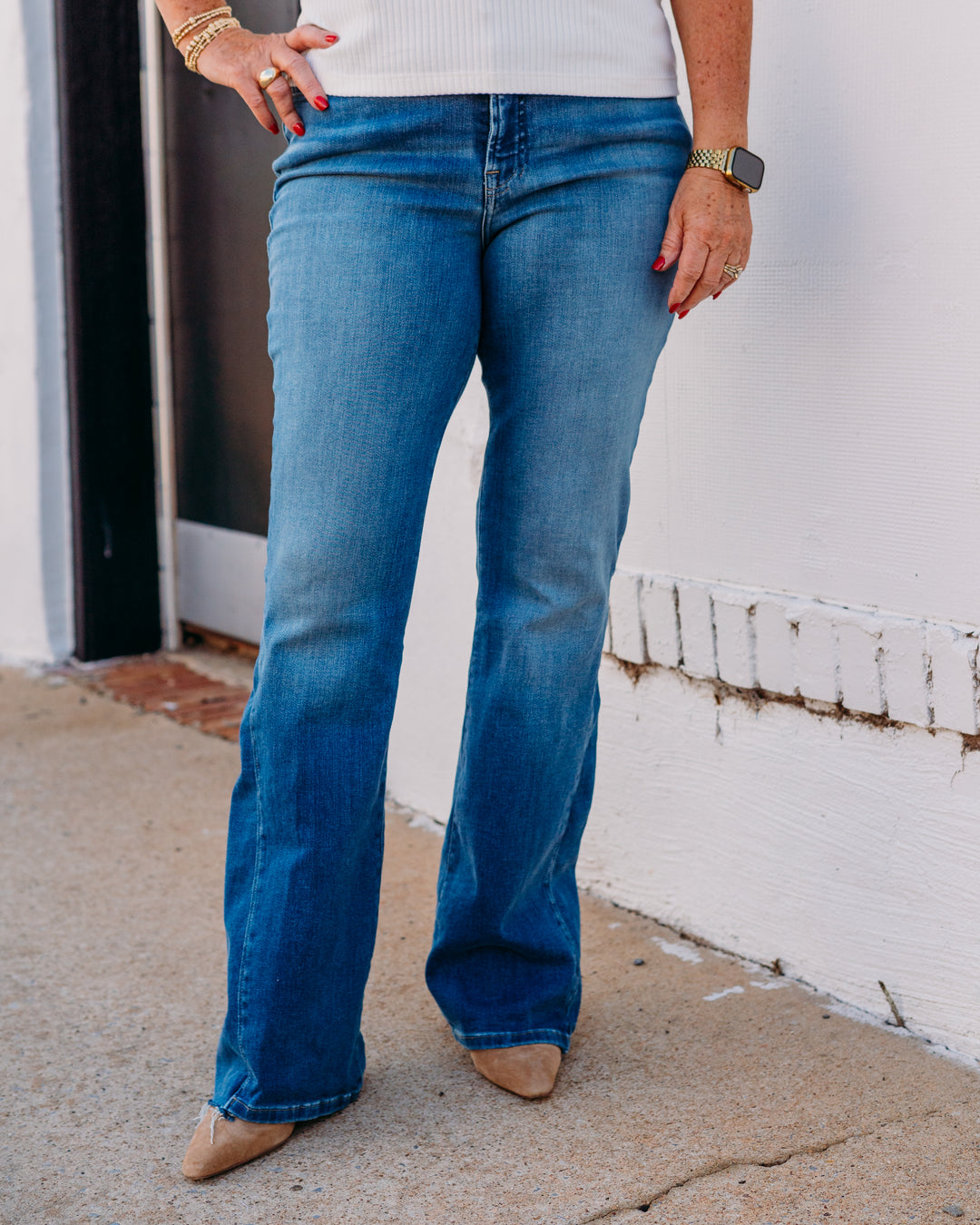 Good American: Soft Tech Good Classic Bootcut Jeans in Indigo1238 - The Vogue Boutique