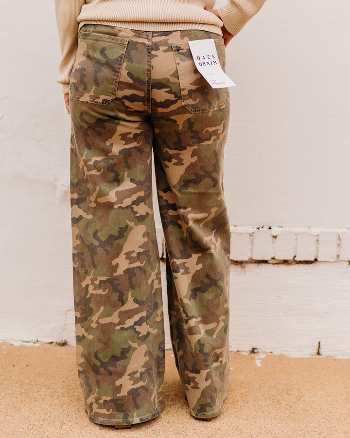 Daze: Far Out Patchpocket High Rise Wide Leg in Hideaway - The Vogue Boutique