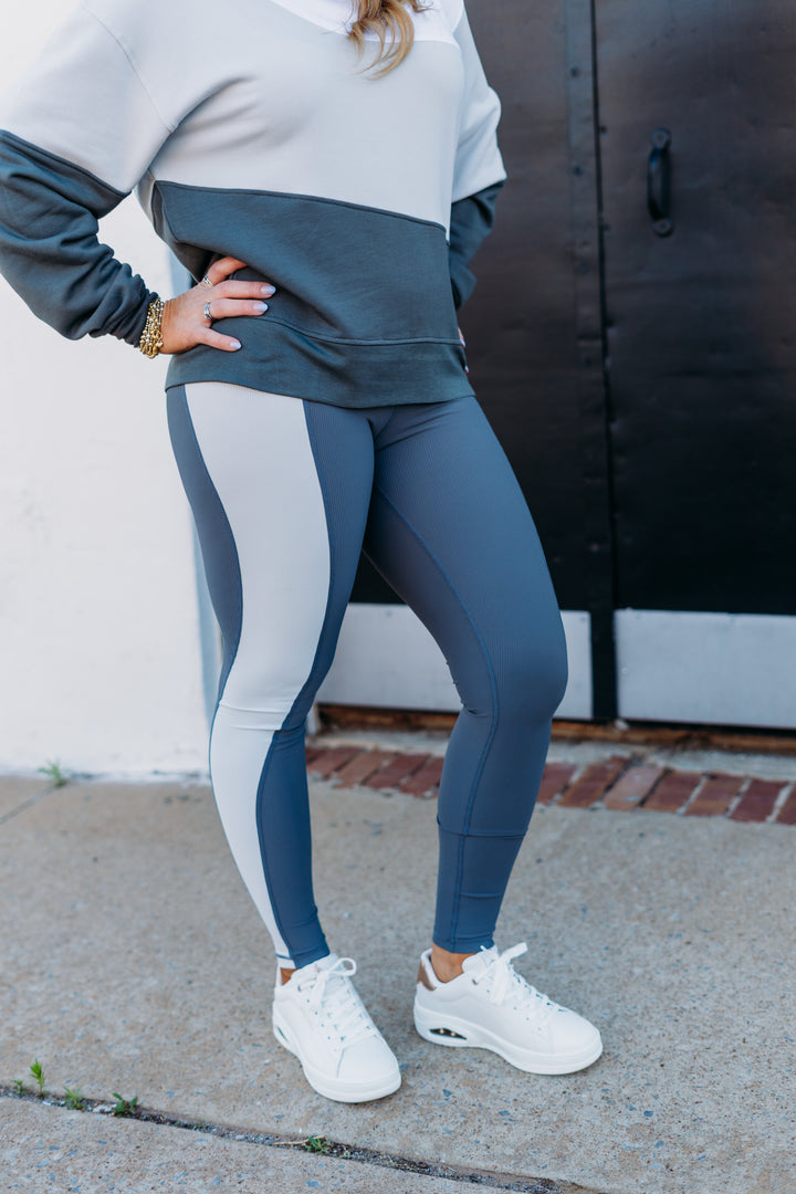 Glyder: Fusion Leggings in Carbon/Ash Grey - The Vogue Boutique