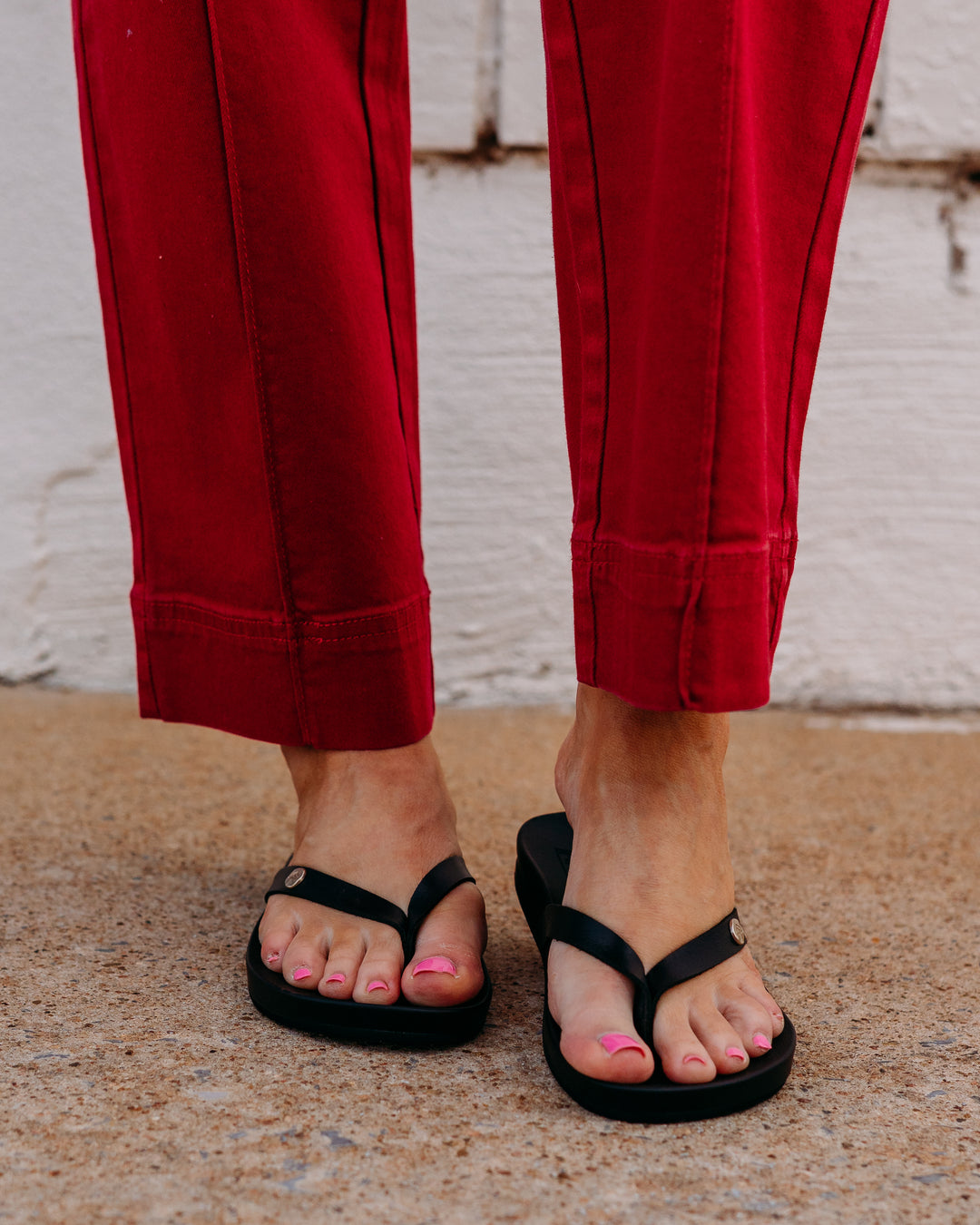 Reef: Vista Ivy in Black (CJ9157) - The Vogue Boutique