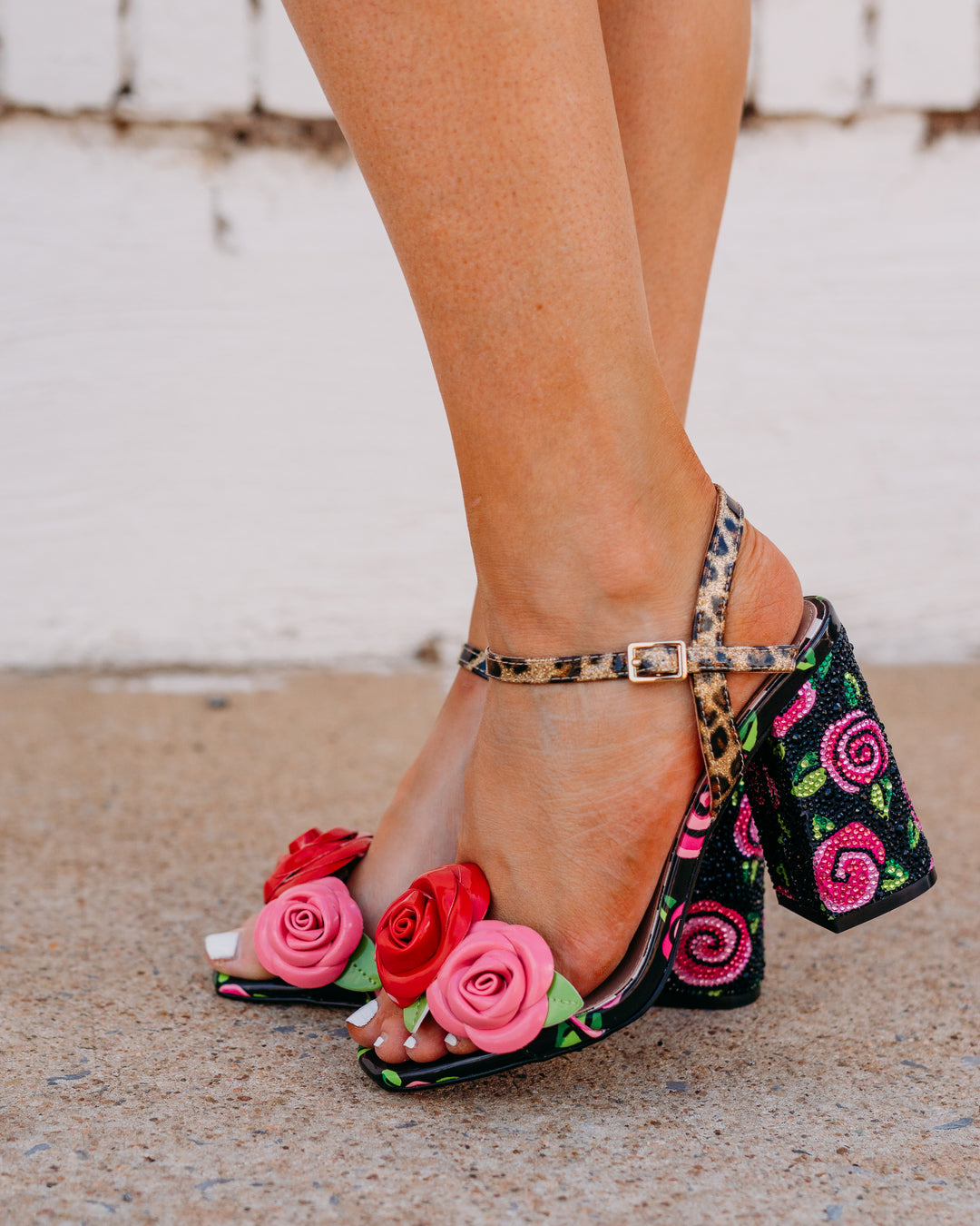 Betsey Johnson: Krystle Black Rose (KRYS01S564Q090) - The Vogue Boutique