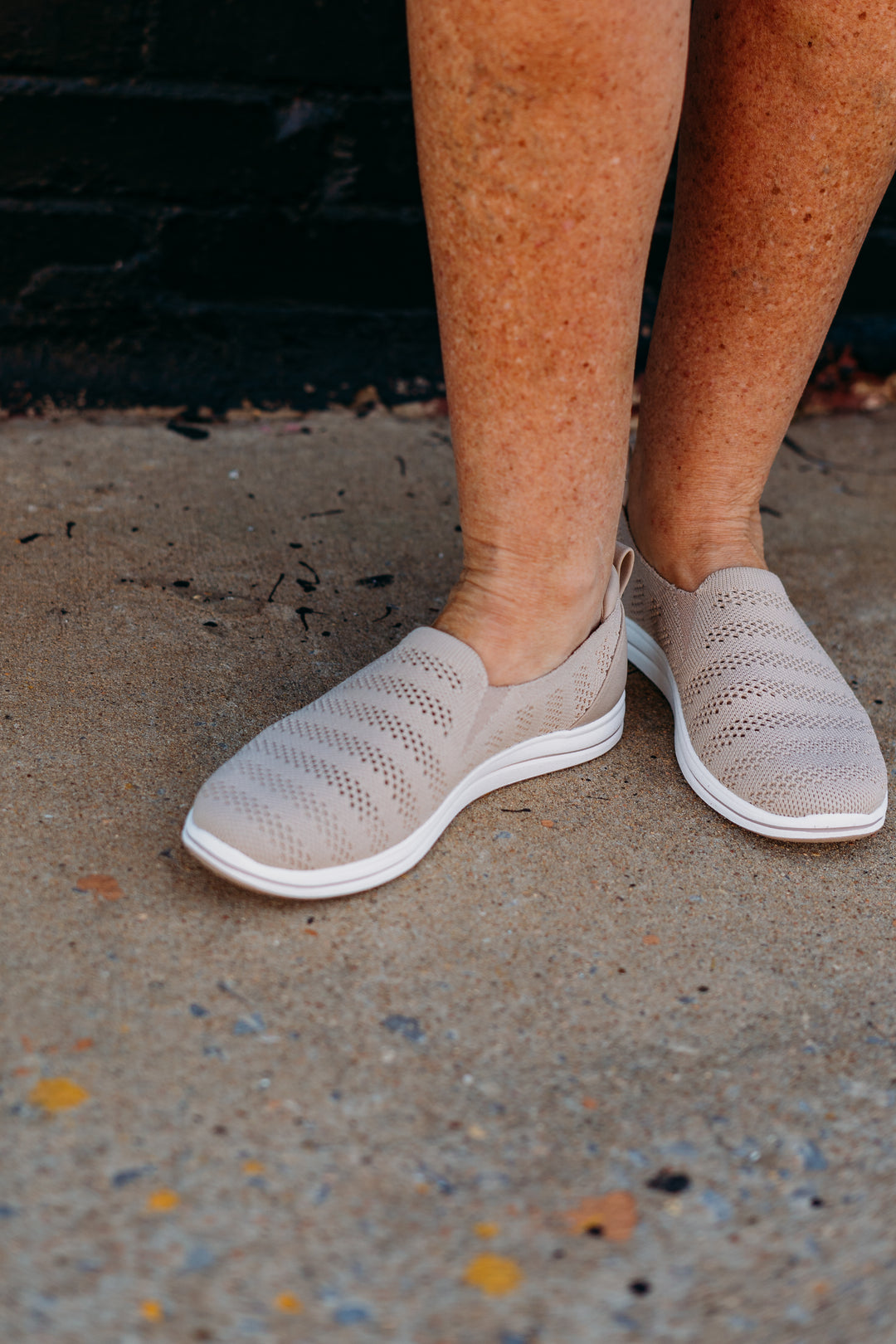 Clarks: Breezey Izzy Sand - The Vogue Boutique