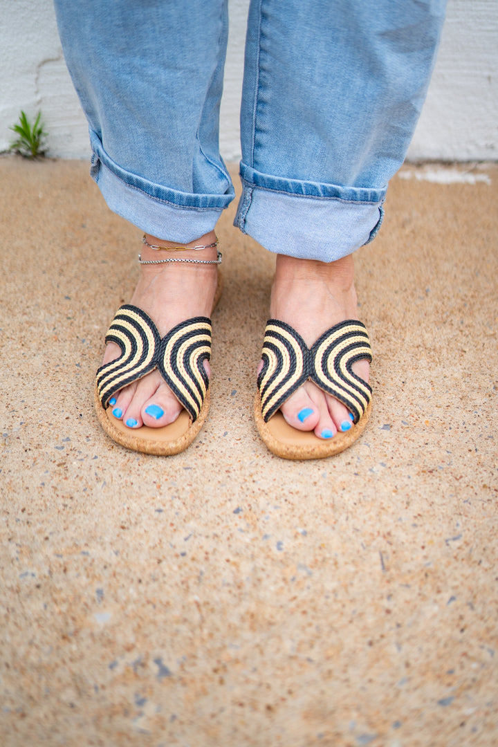 Reef: Willow Paisley Black/White Textile Sandals - The Vogue Boutique