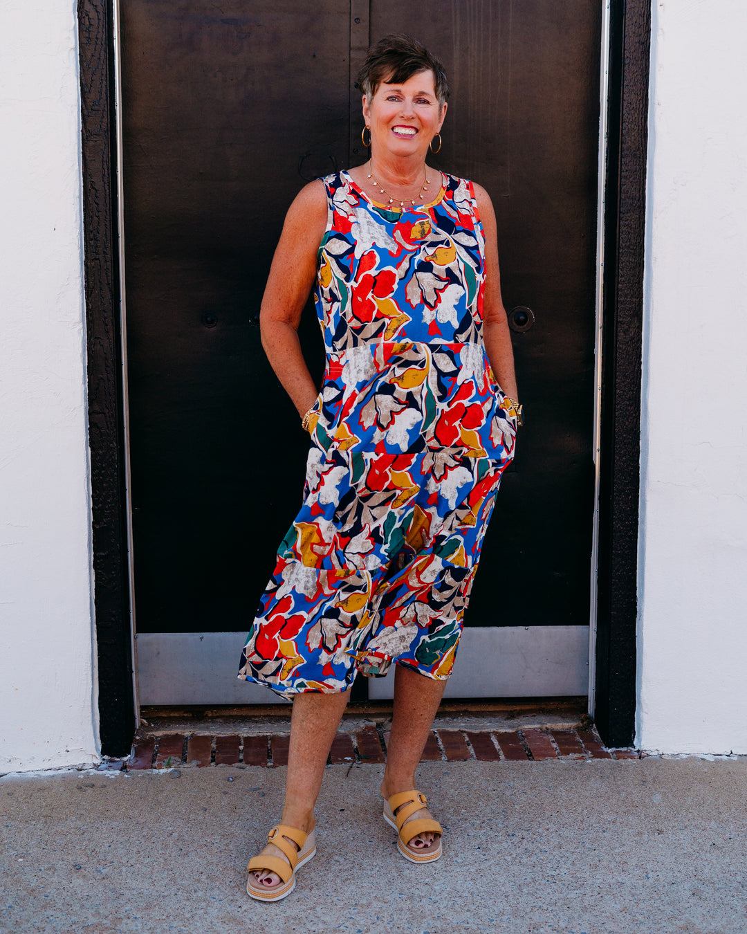 Scoop Neck Multi-Tiered 2-Pocket Print Sheeting Tank Dress