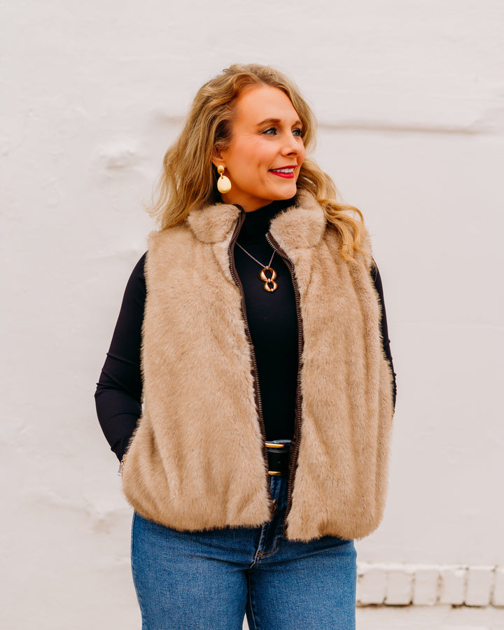 Steve Madden: Brady Vest in Dark Espresso