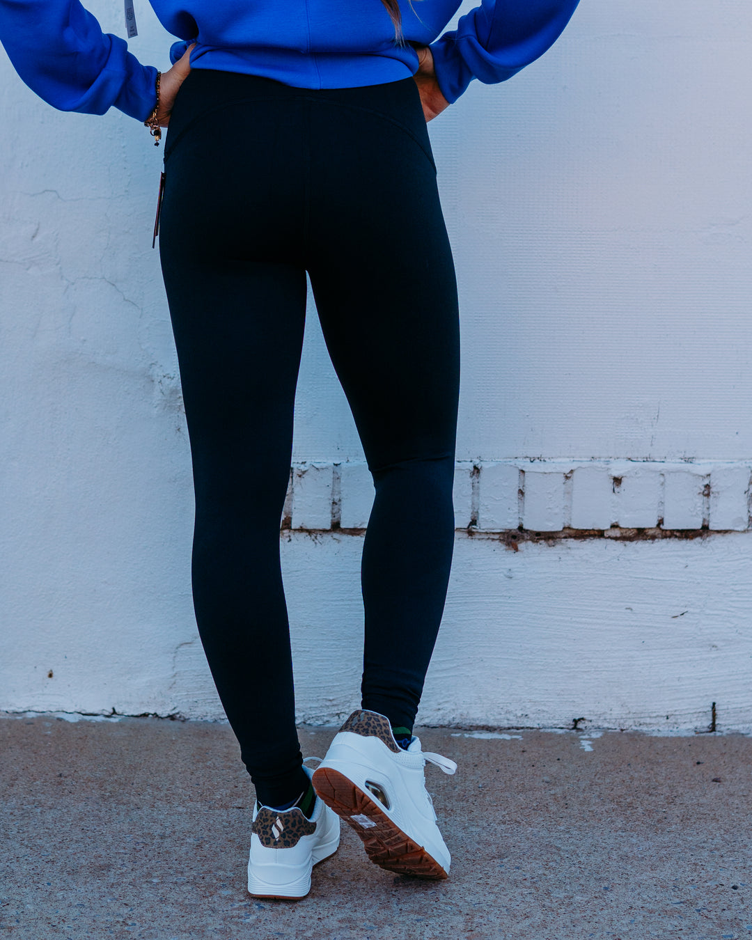 Spanx: Booty Boost Active 7/8 Leggings in Spanx in very black - The Vogue Boutique