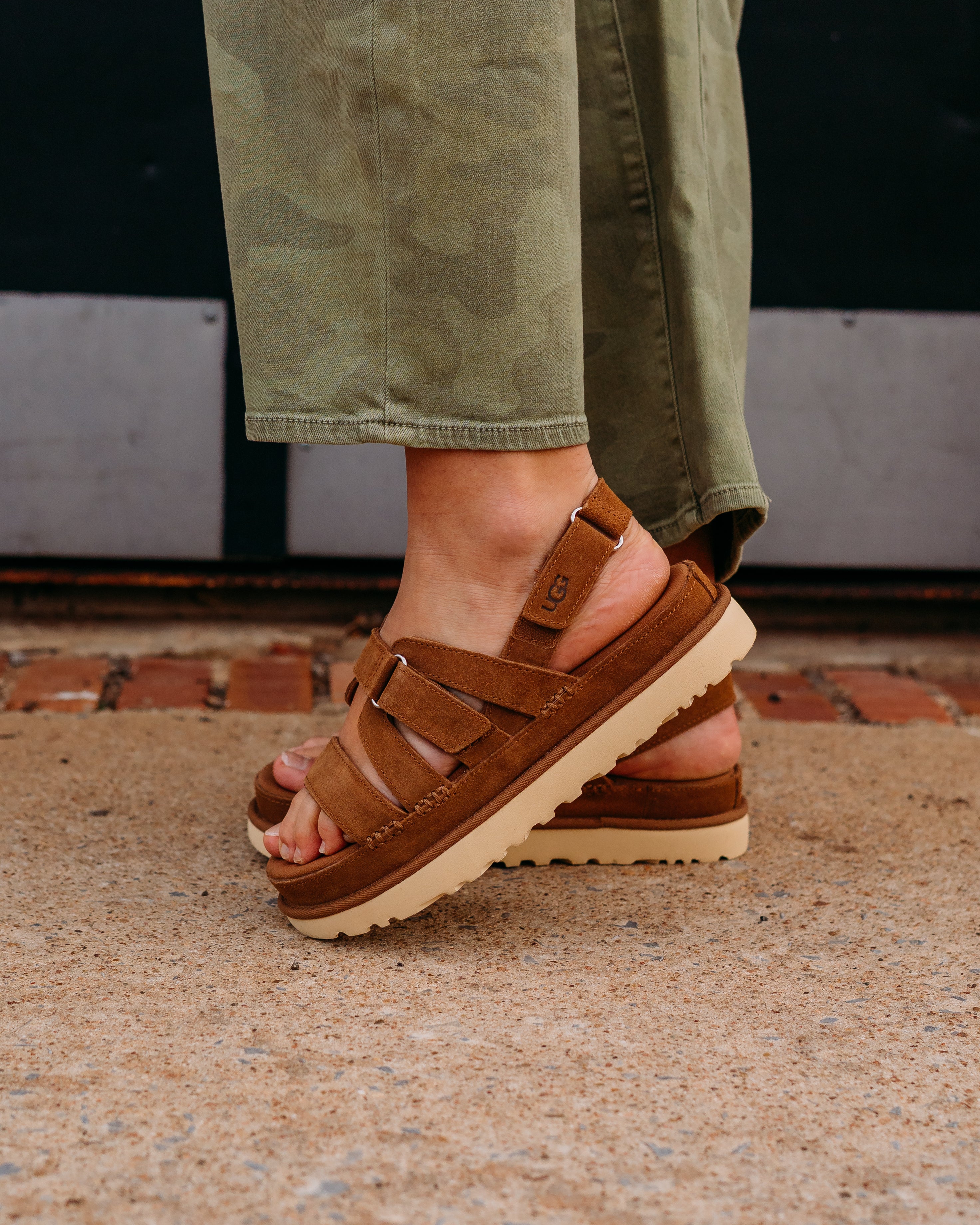 Women's Goldenstar Gleam Boots in Chestnut