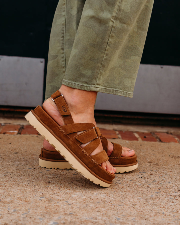 UGG: W Goldenstar Gleam in Chestnut - The Vogue Boutique