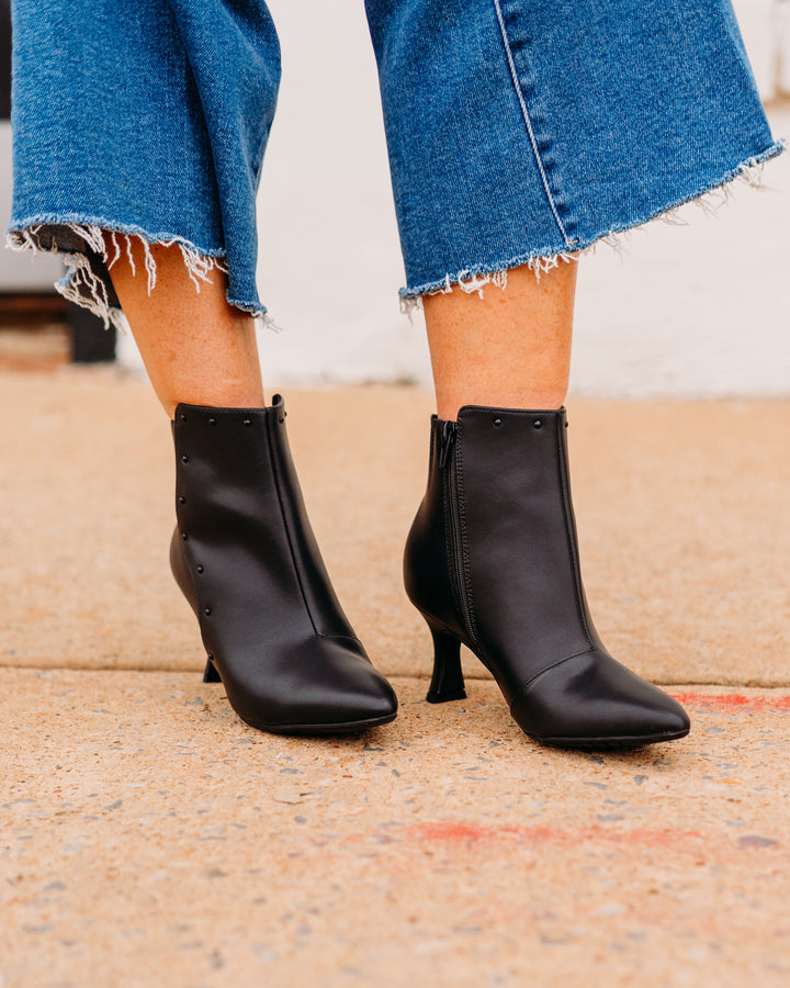 Clarks: Kataleyna Madi Black Boots - The Vogue Boutique