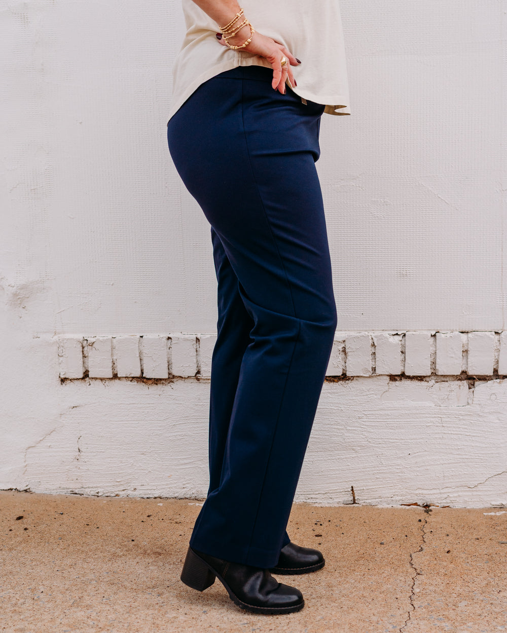 Multiples: Slim-Sation Relaxed leg Midnight M38711 - The Vogue Boutique